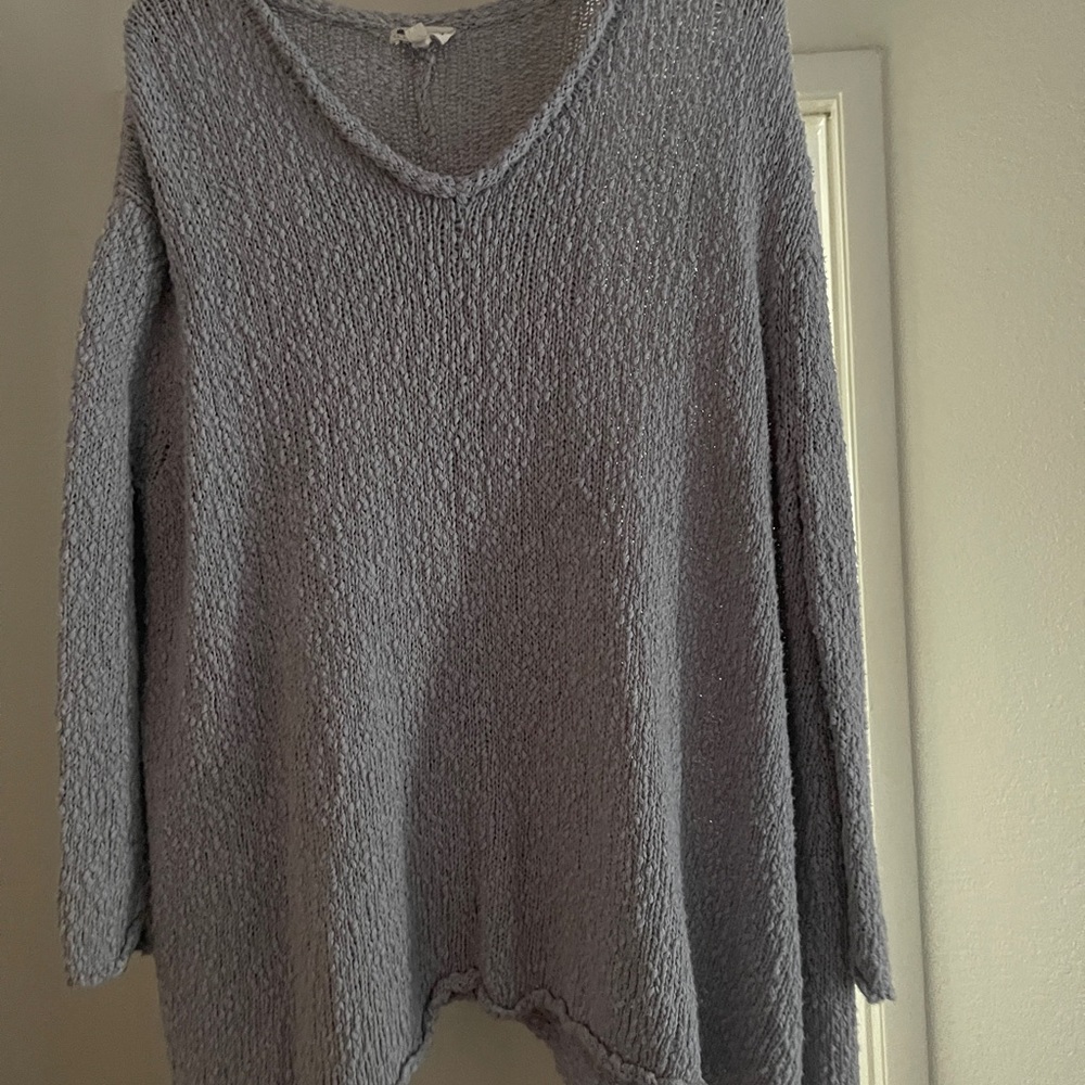 Show me your mumu sweater.